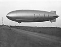 "ZRS-4_landing_h42156.jpg" by User:Ogre